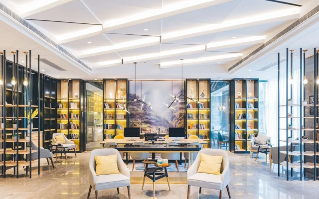 Atour Hotel Houma Xintian Square