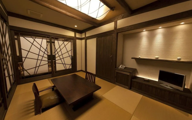Gokuraku Onsen Takumi No Yado