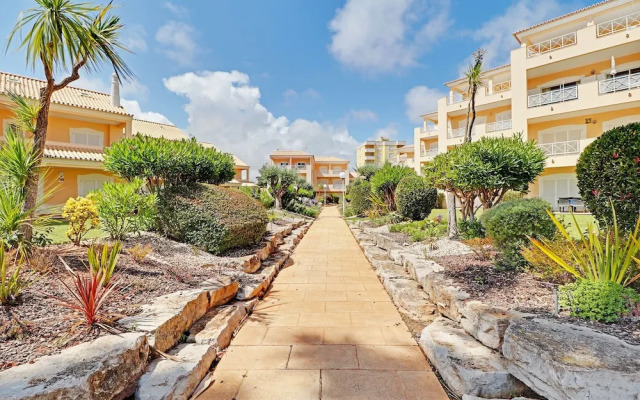 Vilamoura Palm Tree With Pool By Homing