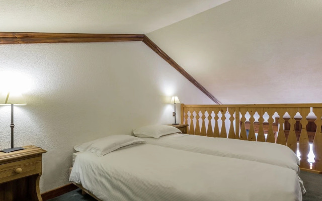 Savoyards and rustic studio in the heart of Val d'Isère
