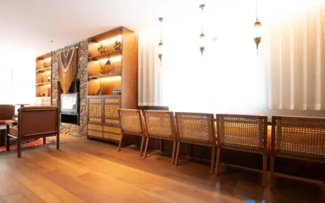 Minshan Yundi Hotel