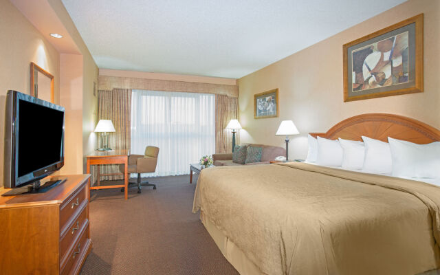 Hotel Topeka at City Center