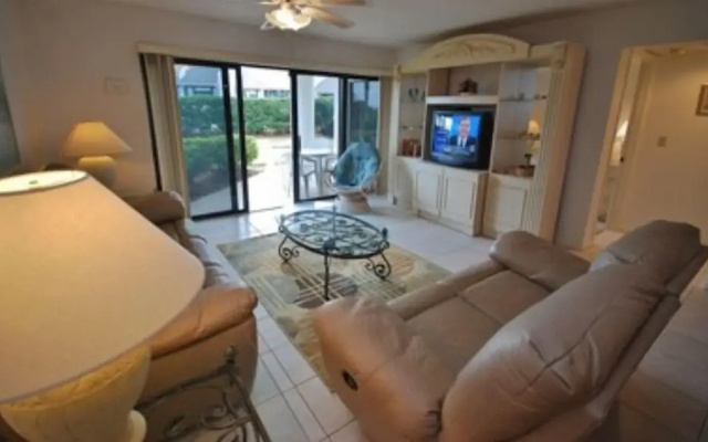 Silver Sands 101 Apartment 2