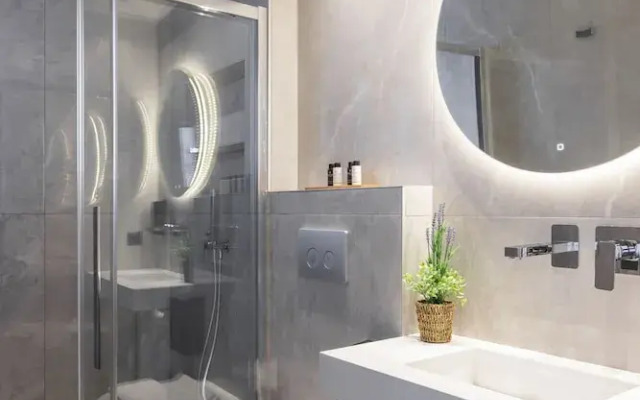 Amalthia Luxury Suites