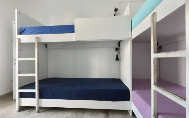 Fira Backpackers Place