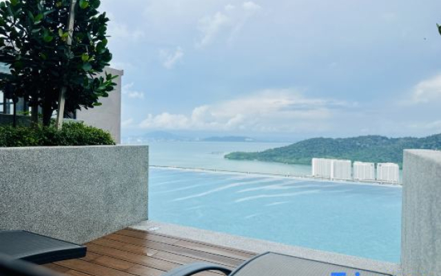 Relax Familystay (Iconic Regency Service Residences Penang)3BR-9pax