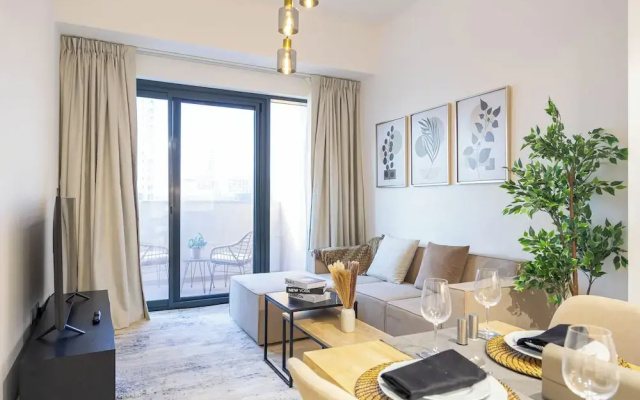 Classic 1BR In Azizi Riviera Meydan