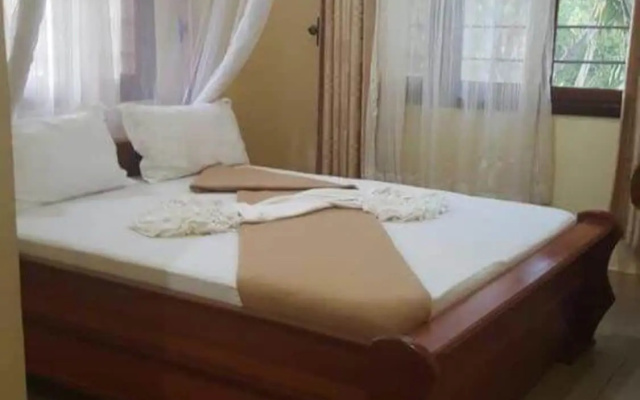Mikumi Resort