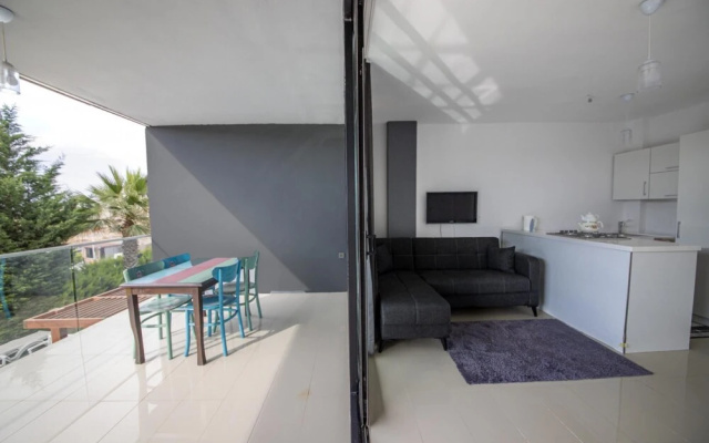 Comfy Villa With Shared Pool and Gym in Milas