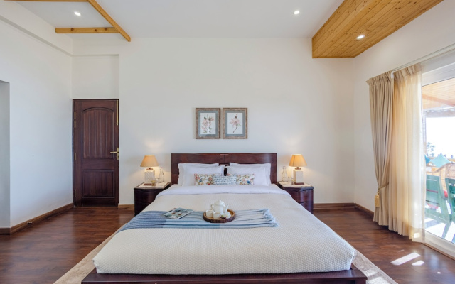 ELIVAAS 3BHK Plus Attic Cliffside Villa