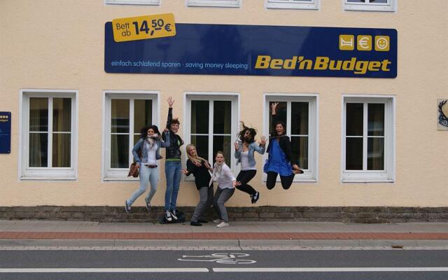 BednBudget Hostel Dorms Hannover вид на фасад