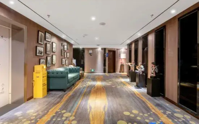 Xingyi Yunzao Boutique Theme Hotel