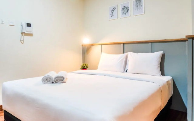 Modern and Fully Furnished Studio at Puri Orchard Apartment By Travelio