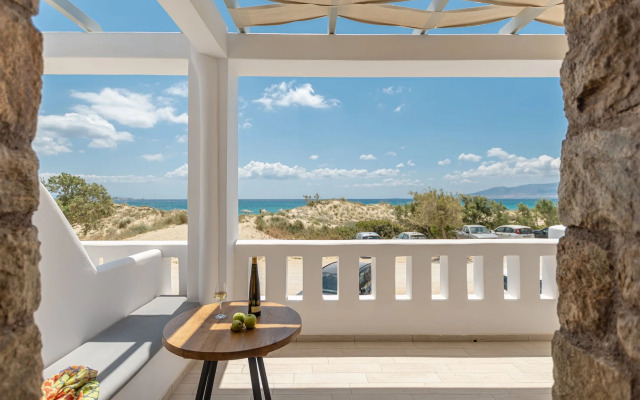 Almiriki Naxos Beachside Living