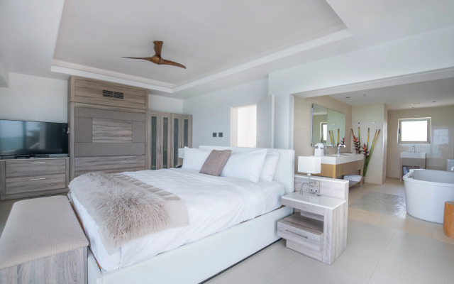 Hodges Bay Resort & Spa, an HQ Luxury Resort & Residences