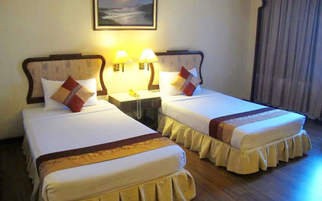Lee Gardens Hotel