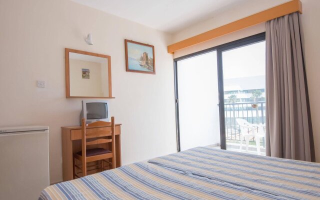 Kkaras Hotel in Ayia Napa, Cyprus from 62$, photos, reviews - zenhotels.com guestroom