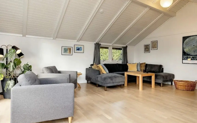 9 Person Holiday Home in Praesto
