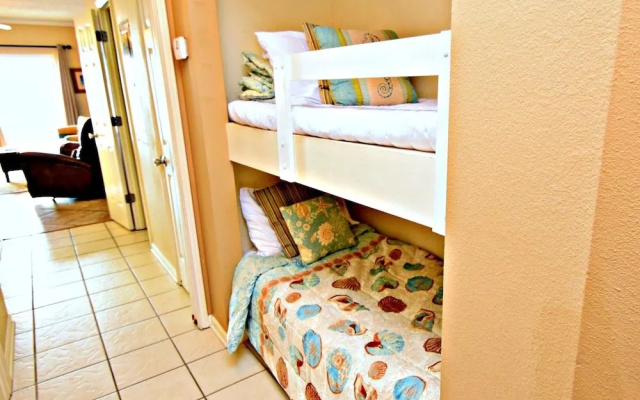 Tropic Isles 703 by RedAwning