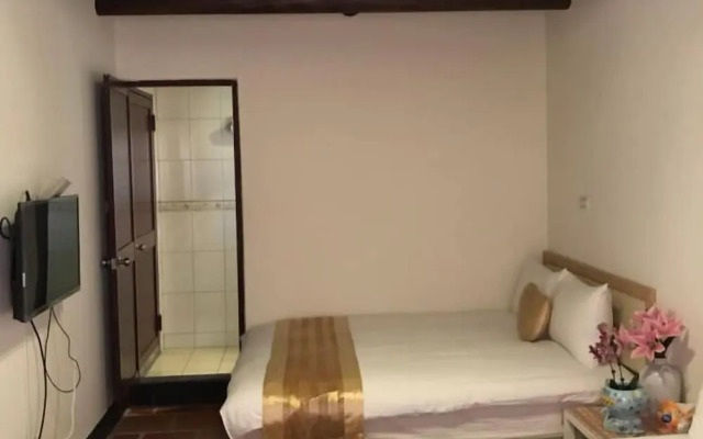 Rong Shu Xia B&B