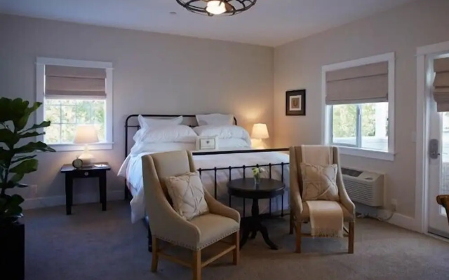 SummerWood Winery & Inn