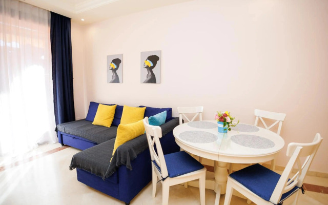 Two-room apartment in Elviria NEAR THE BEACH with parking