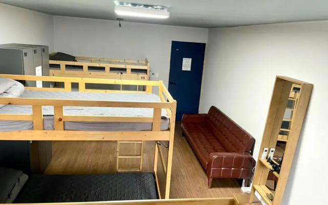 Jeju Ghetto Guesthouse Party(제주 게토 게스트하우스파티)