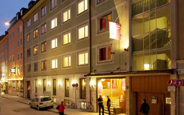 The 4 You Hostel & Hotel