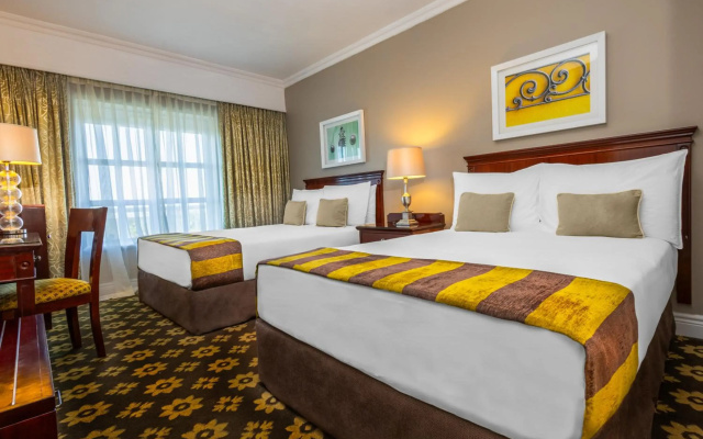 Hemingways Hotel