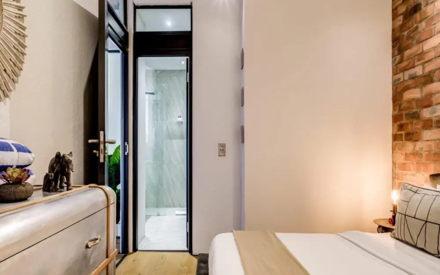 702 Metropolitan in Cape Town