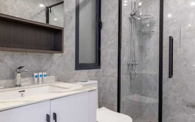 Alba Gardens 1Bed by YourHost