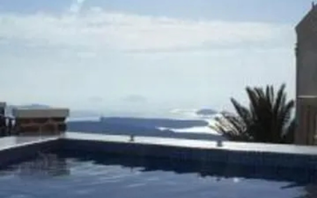 Irini's Villas Resort