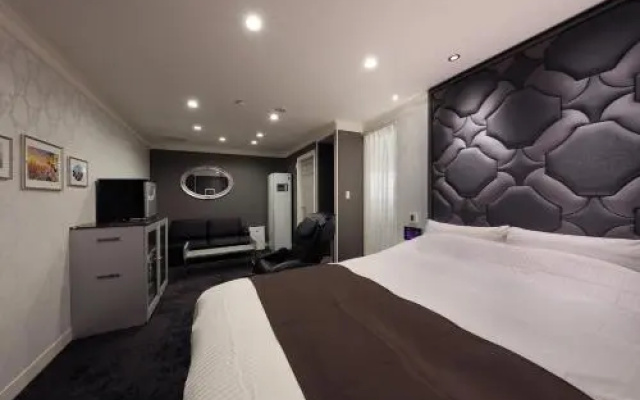 Hotel Birthday Gifunishi (Adult Only)