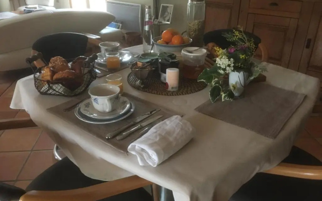 La Petite Bergerie, Les Hautes Roches (Adults Only)