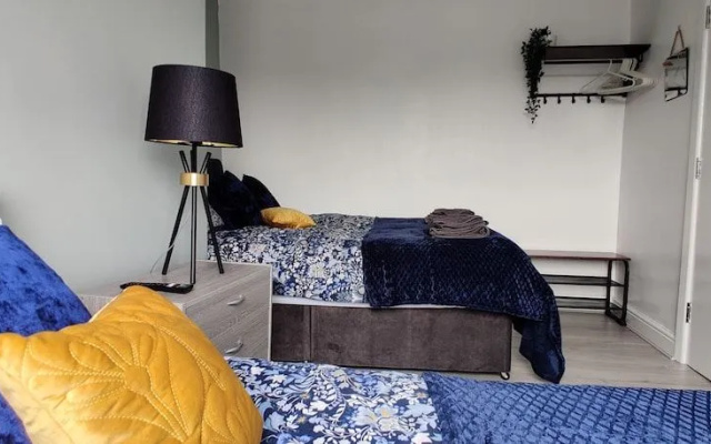 Homebird Property - Ashton House