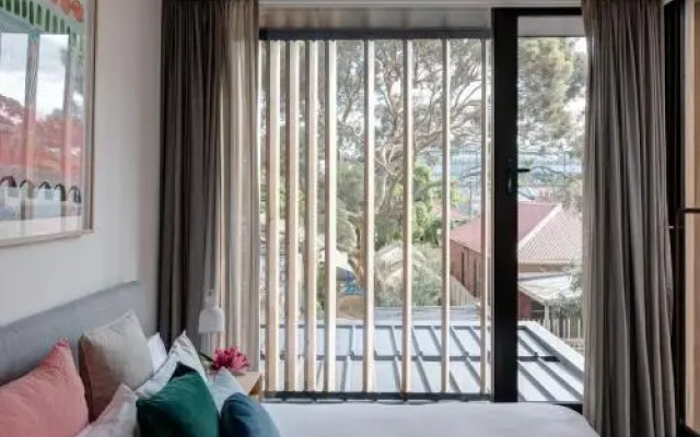 BOUTIQUE STAYS - Woodfin House