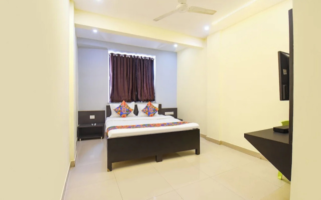 Fabhotel Galaxy Koregaon Park