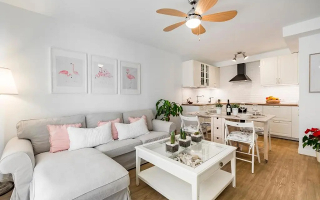 Flower Beach Suite 20