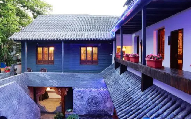Shaoxing Dayue Xiaoyuan Culture Theme Hotel (Lu Xun's hometown Shenyuan Branch)