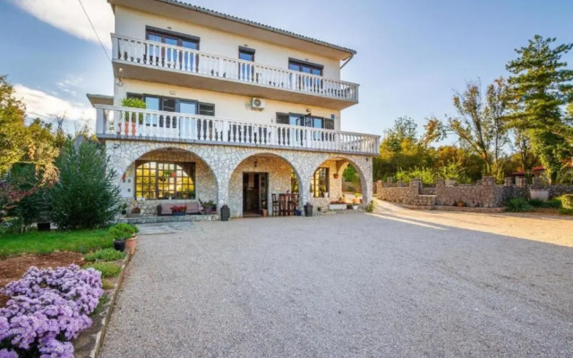 Relaxing Stay Kačić Close to Nature & Sea