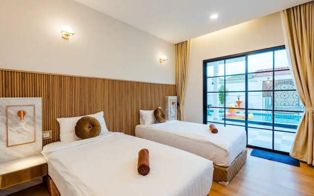Full moon Bay hua hin Cha-am