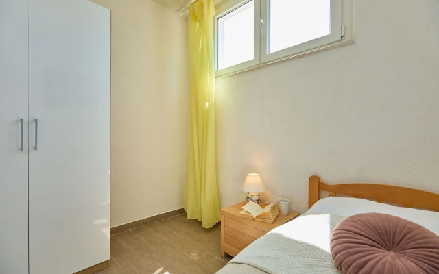 Apartment D&L