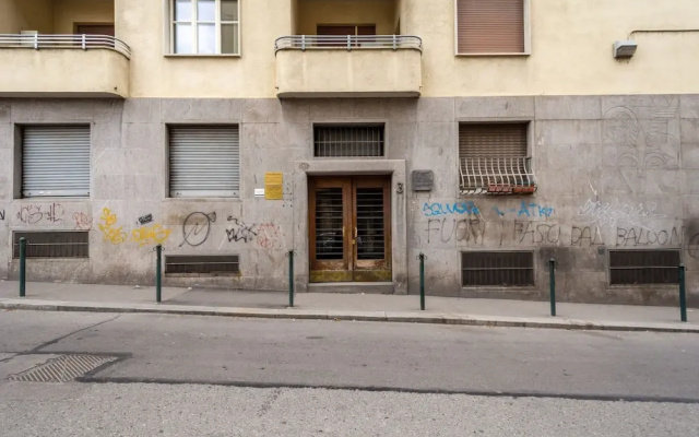 Borgo Dora Balcony Flat