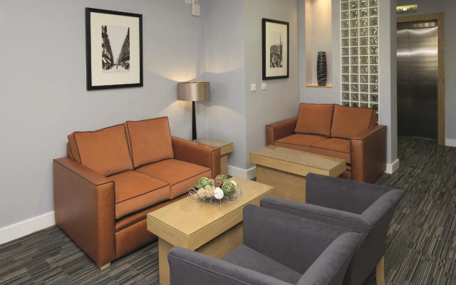 HOF - 100 Kings Road Apartments