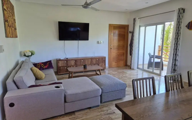 Punta Popy 3BR Duplex With Pool, Walk to Beach