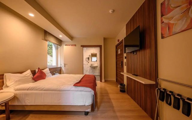Sunday Schwarzbachtal Hideaway Resort