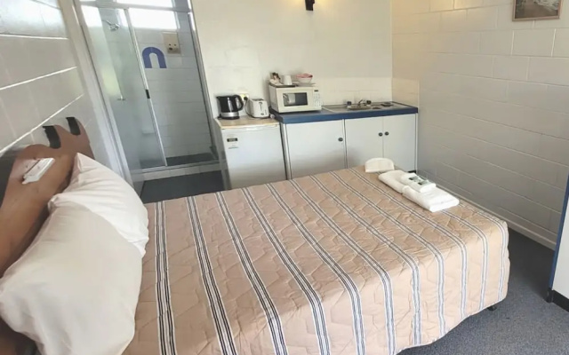 Innisfail City Motel