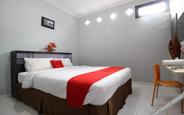 RedDoorz near STPN Jogja