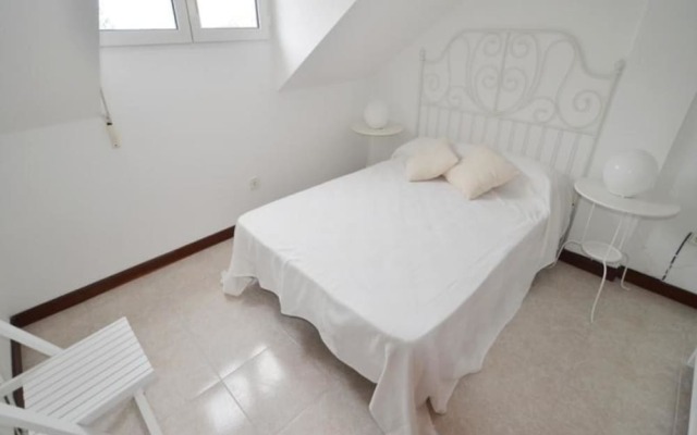 Апартаменты Apartment in Isla, Cantabria 102771 by MO Rentals комната для гостей