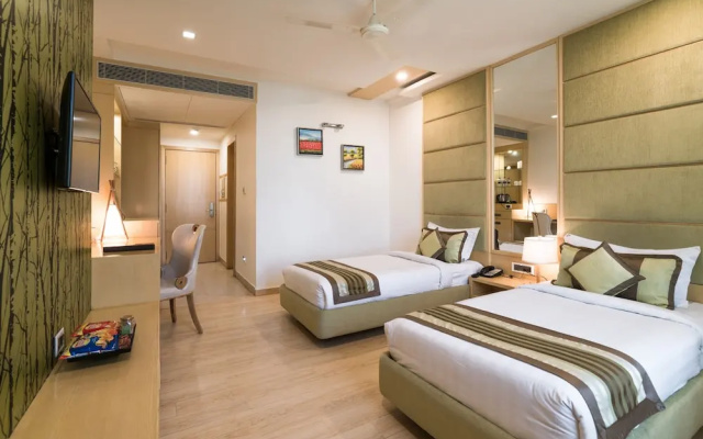 Xenious LN Courtyard Hotel